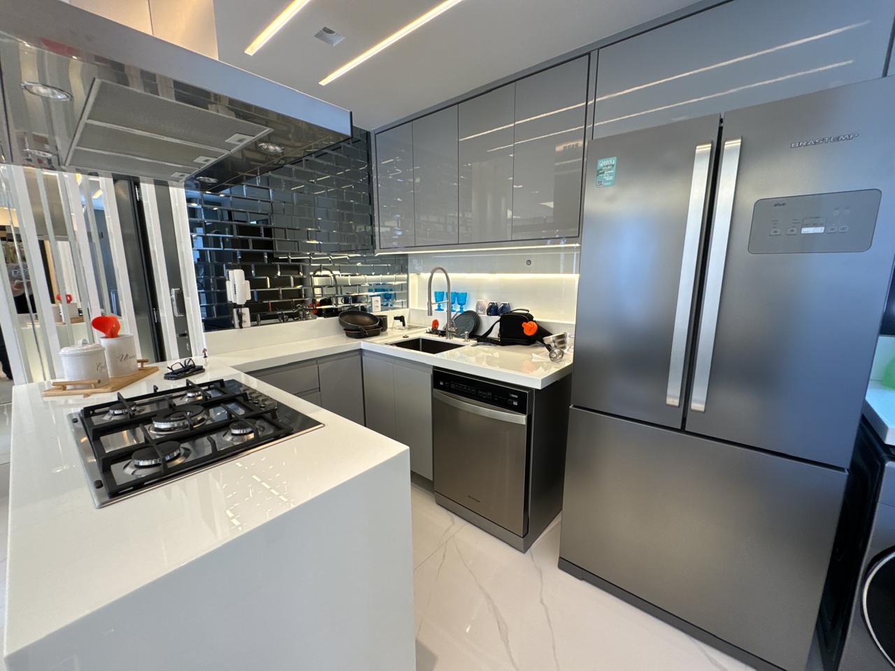 Apartamento Luxuoso 02 Quartos com Suíte na Praia do Canto