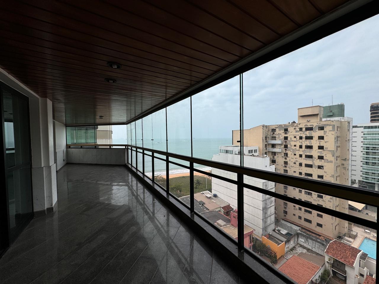 Apartamento de 04 Suítes na Praia da Costa