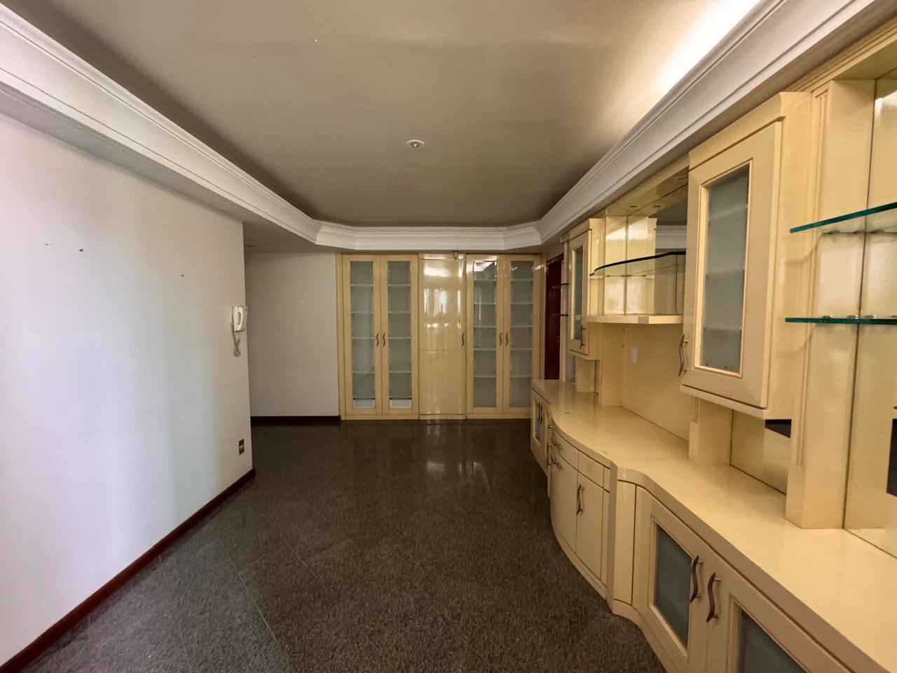 Apartamento de 04 Suítes na Praia da Costa