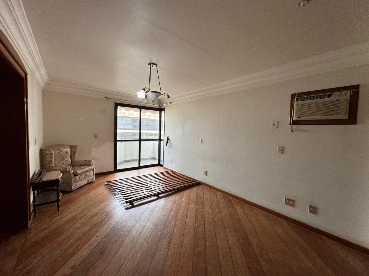 Apartamento de 04 Suítes na Praia da Costa
