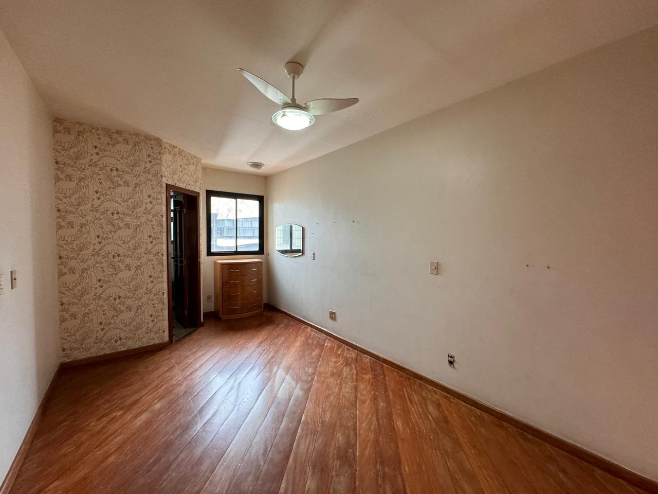 Apartamento de 04 Suítes na Praia da Costa