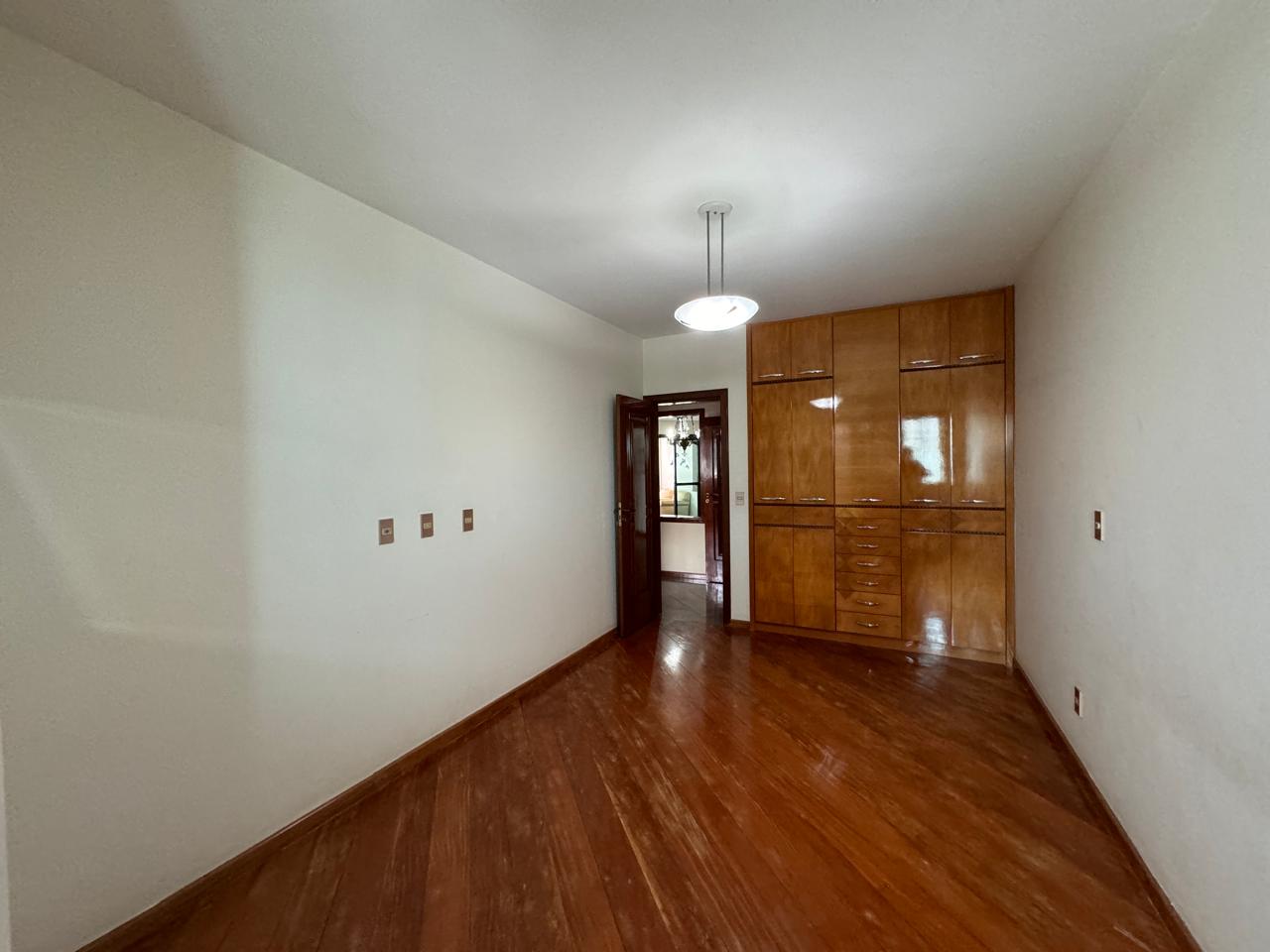 Apartamento de 04 Suítes na Praia da Costa
