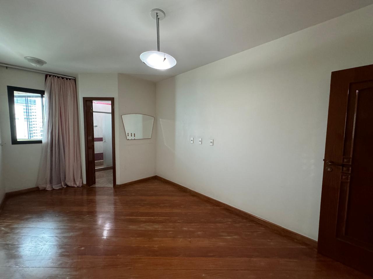 Apartamento de 04 Suítes na Praia da Costa