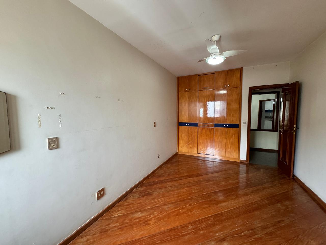 Apartamento de 04 Suítes na Praia da Costa