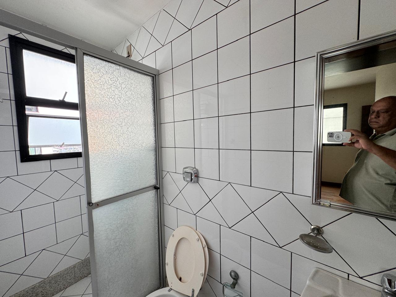 Apartamento de 04 Suítes na Praia da Costa