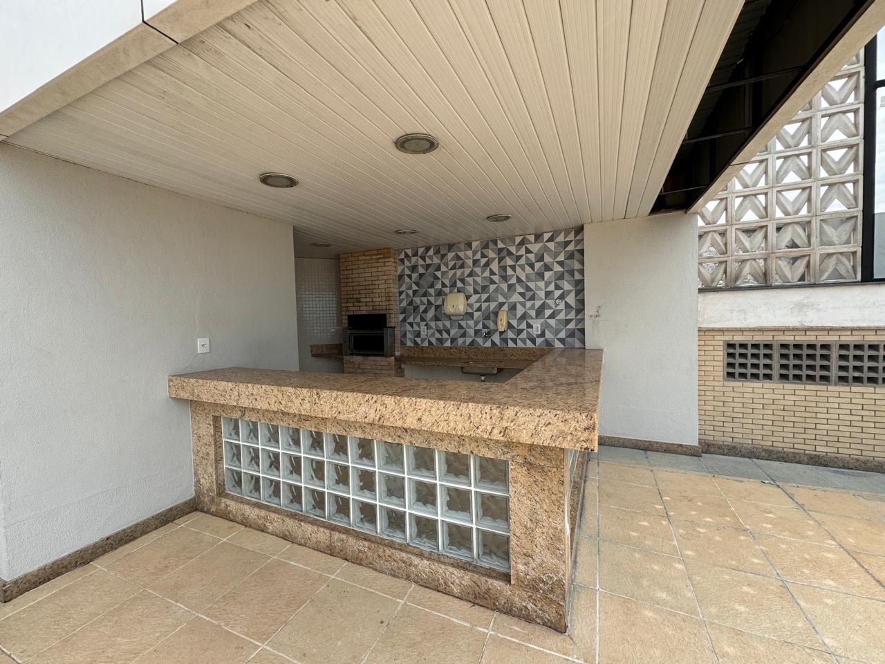 Apartamento de 04 Suítes na Praia da Costa