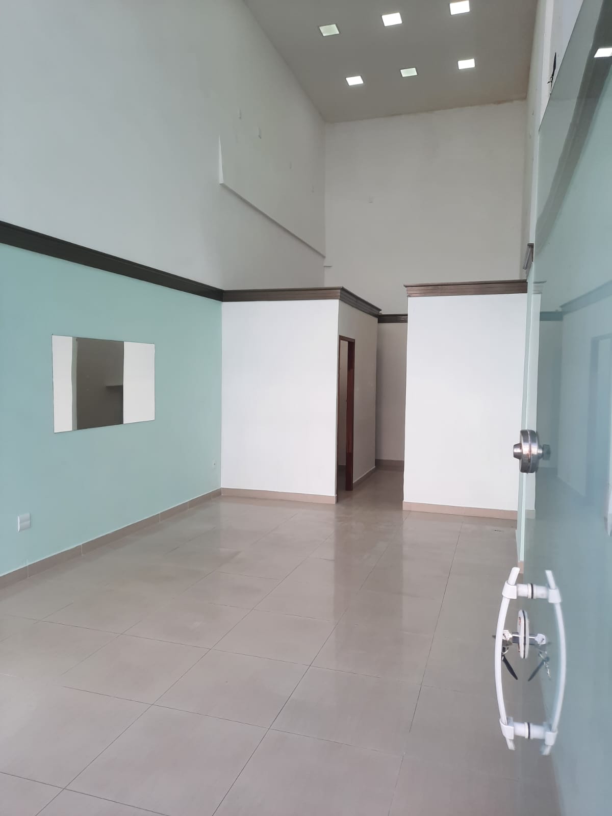 Loja Comercial com 50 m² na Praia de Itaparica