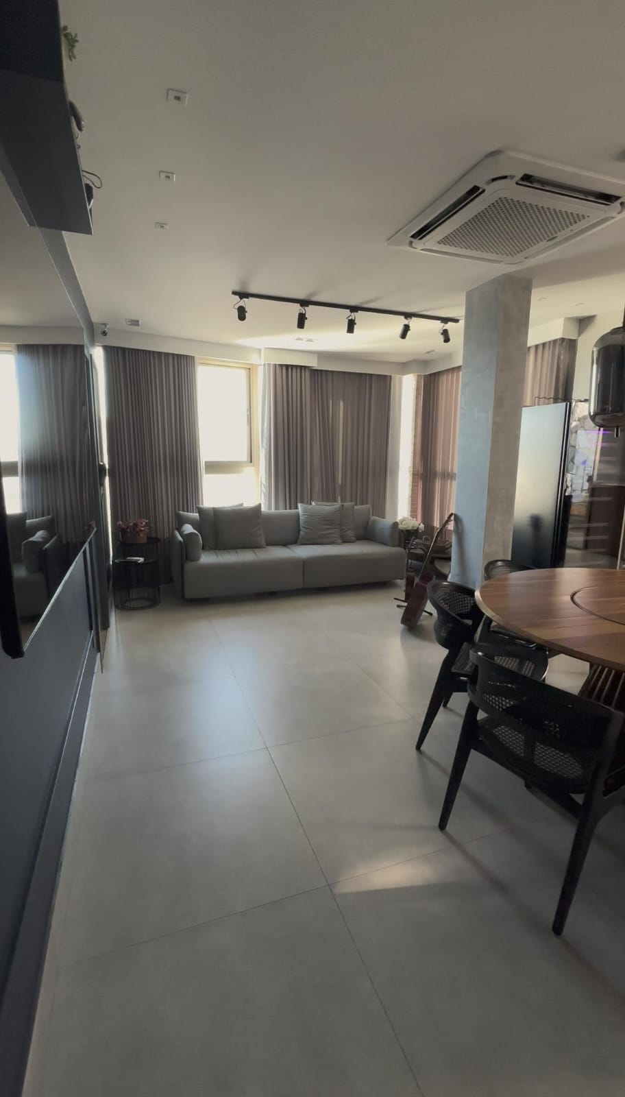 Cobertura com 03 Quartos e 02 Suítes na Praia de Itaparica