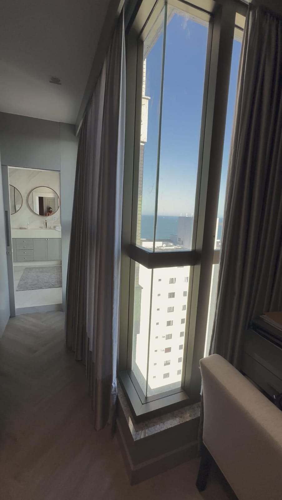 Cobertura com 03 Quartos e 02 Suítes na Praia de Itaparica