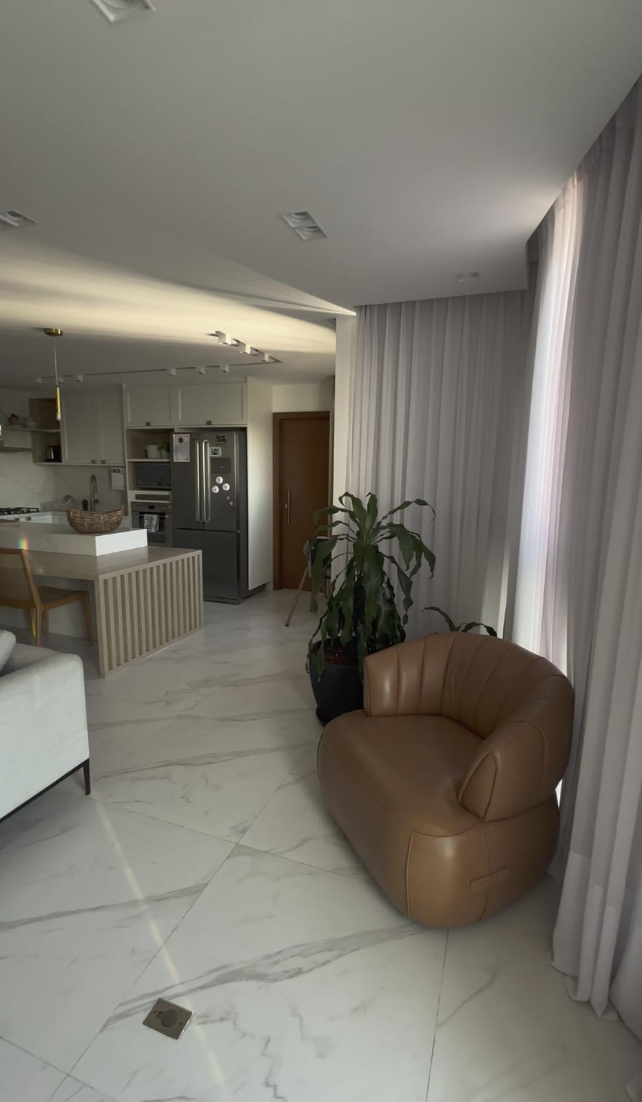 Cobertura com 03 Quartos e 02 Suítes na Praia de Itaparica