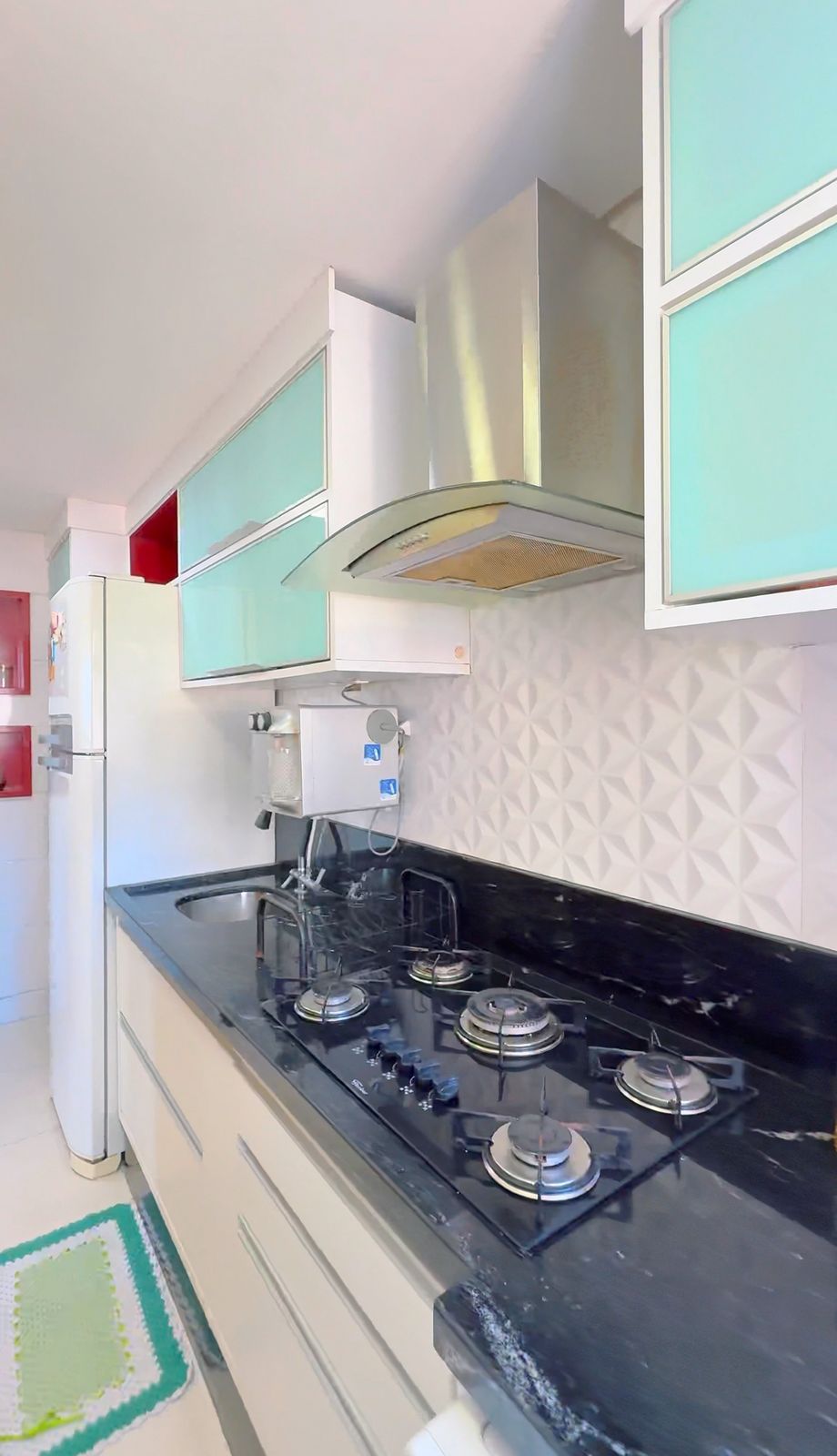 Raridade! 2 Quartos, 3 Vagas e Lazer Completo em Itapuã