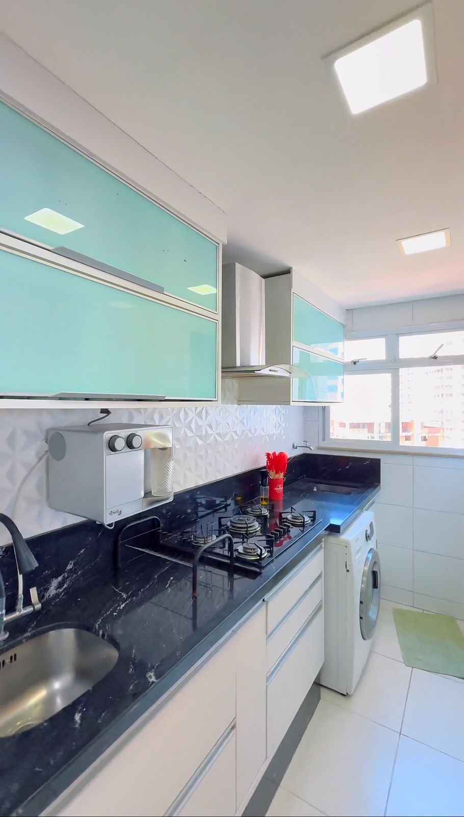 Raridade! 2 Quartos, 3 Vagas e Lazer Completo em Itapuã