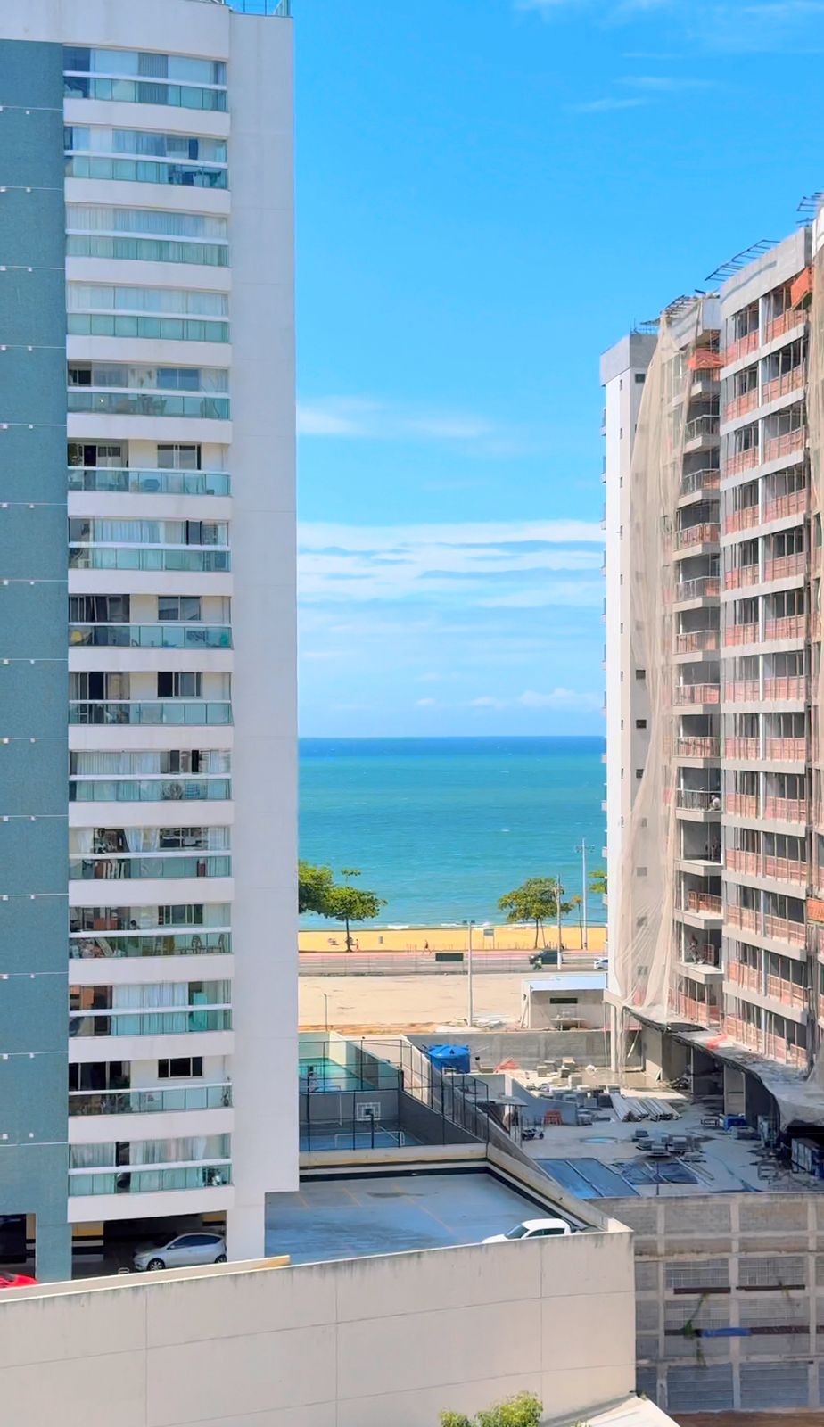 Raridade! 2 Quartos, 3 Vagas e Lazer Completo em Itapuã