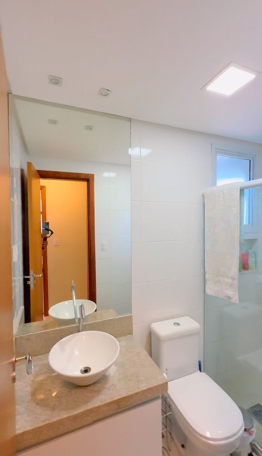 Raridade! 2 Quartos, 3 Vagas e Lazer Completo em Itapuã