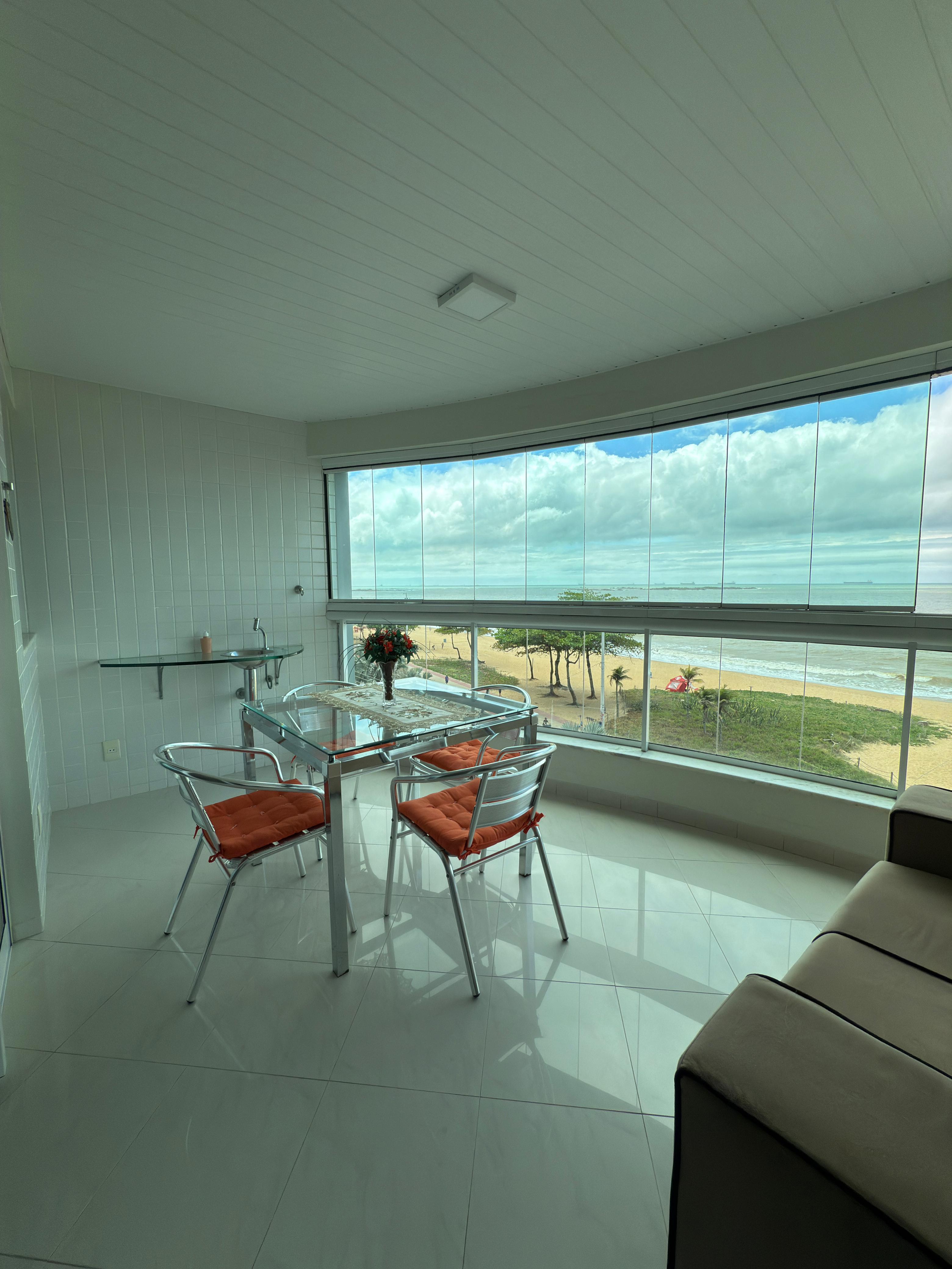 Apartamento 130m² Frente ao Mar – Praia de Itaparica