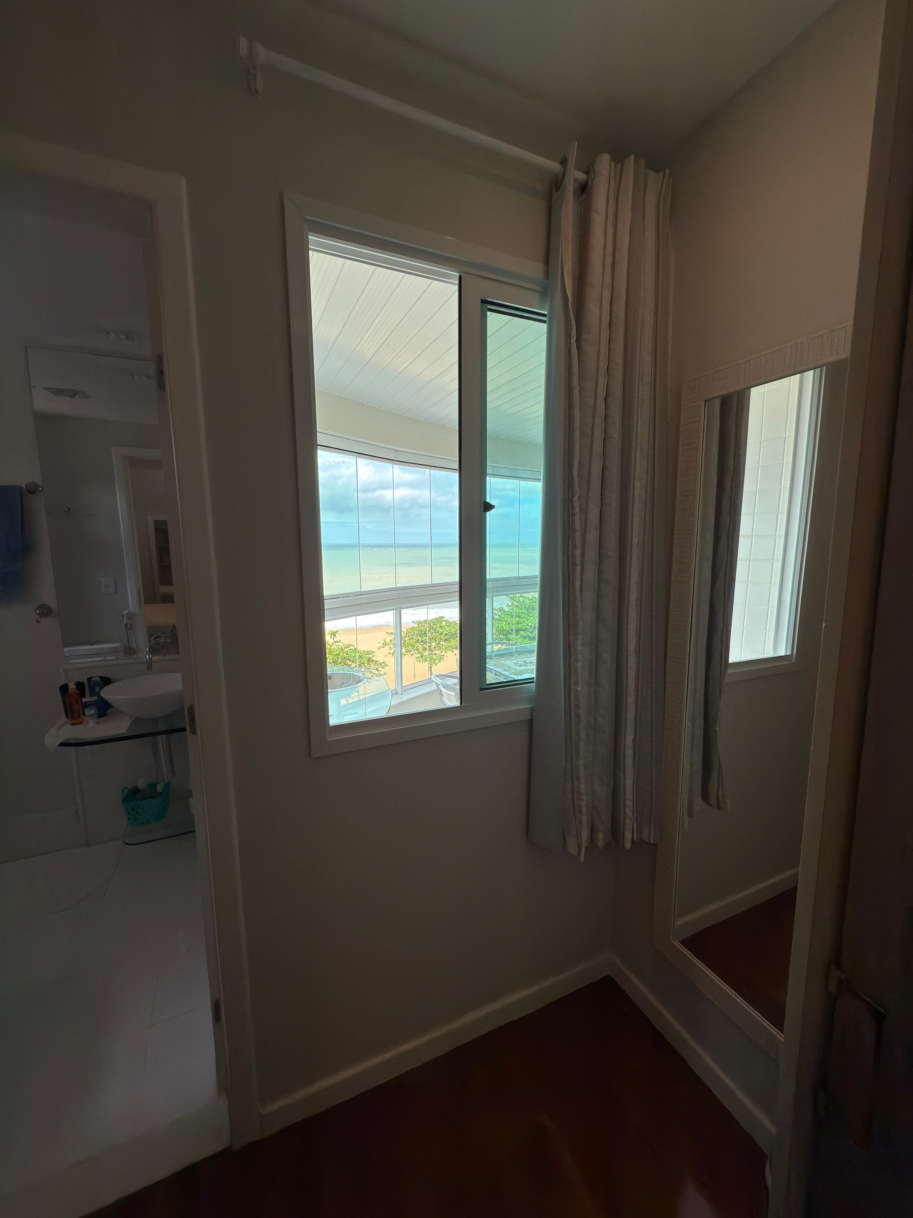 Apartamento 130m² Frente ao Mar – Praia de Itaparica