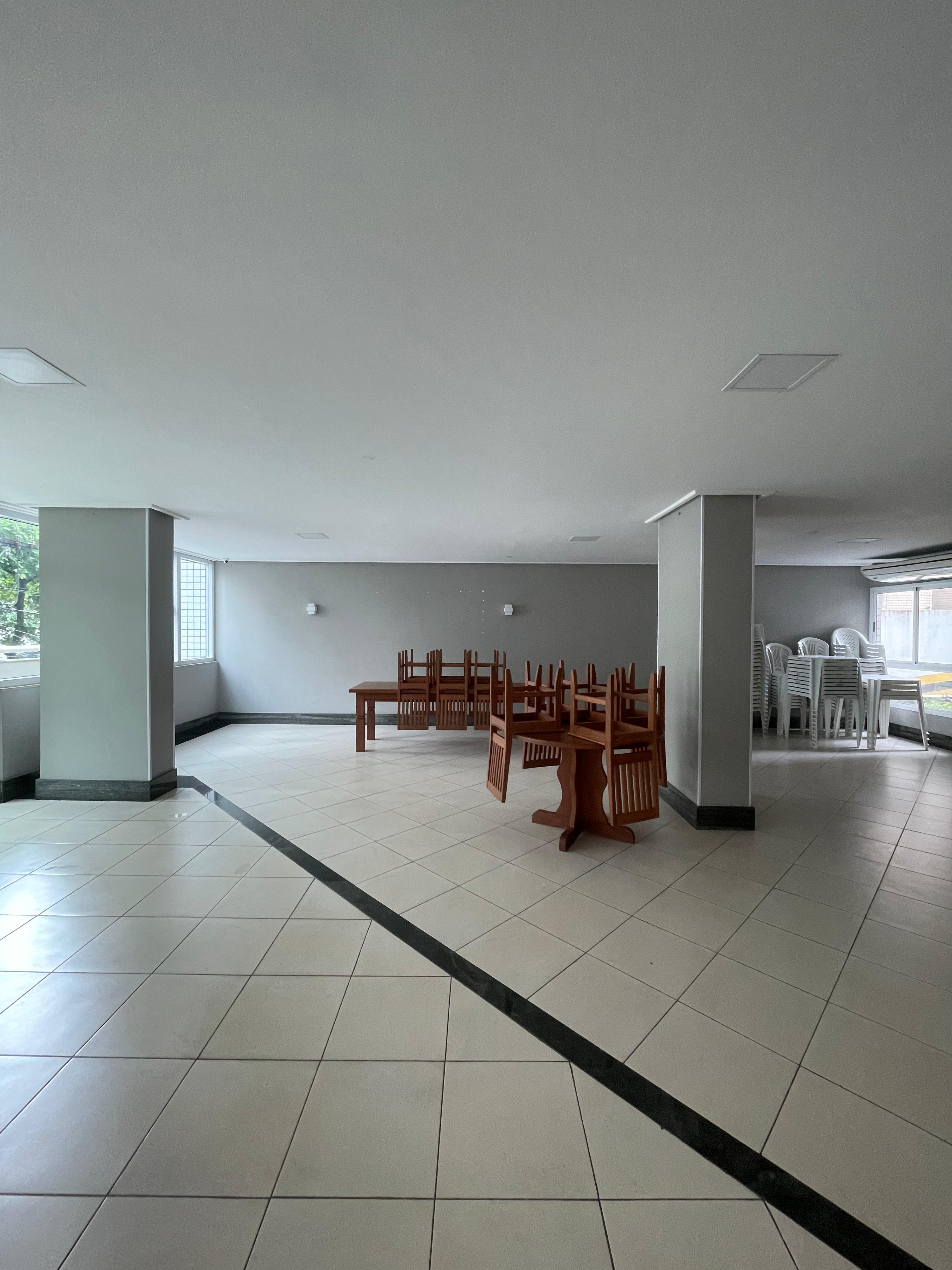 Apto 3 quartos (1 suite) na Praia da Costa e na 2ª quadra do mar