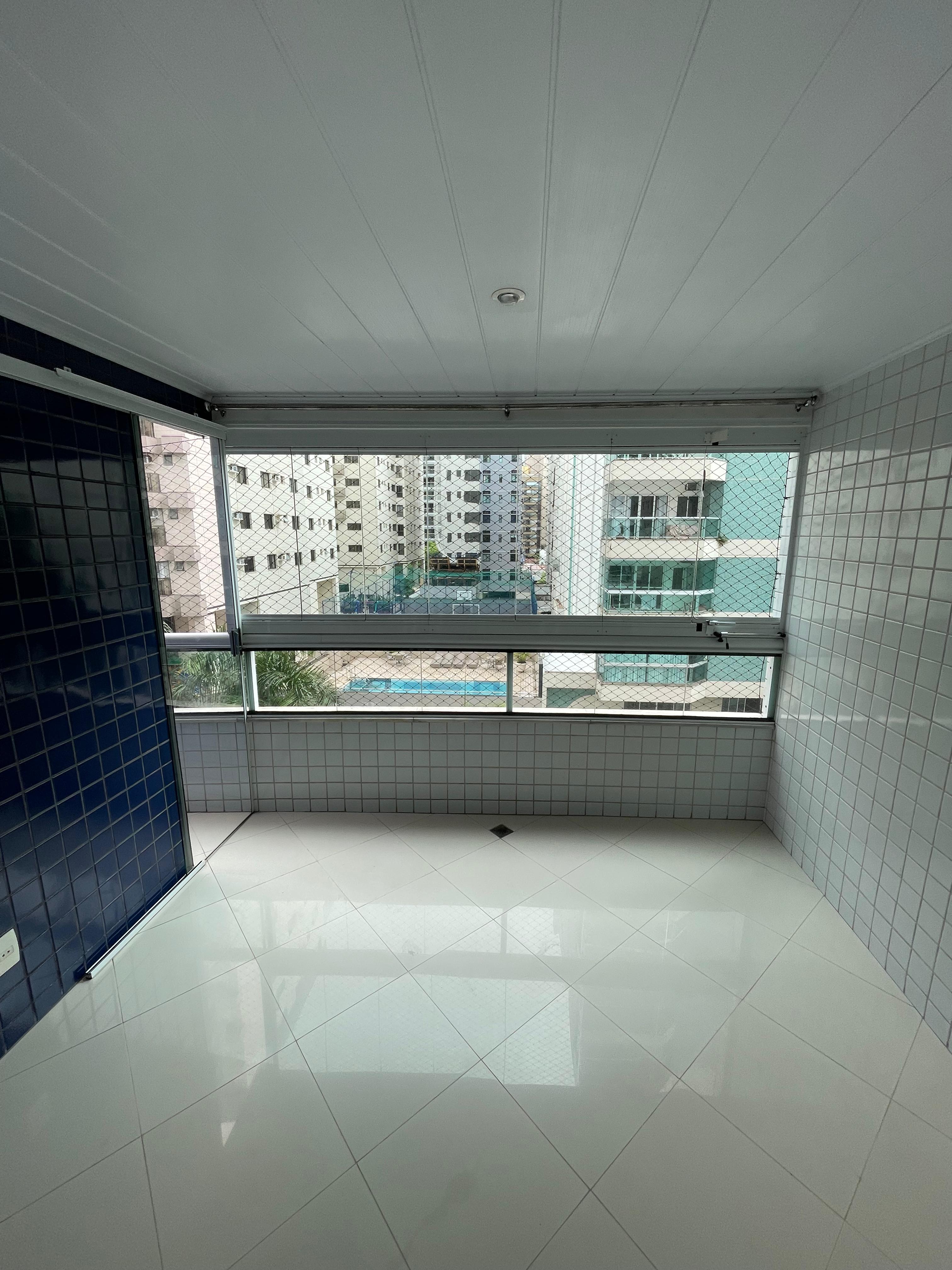 Apto 3 quartos (1 suite) na Praia da Costa e na 2ª quadra do mar