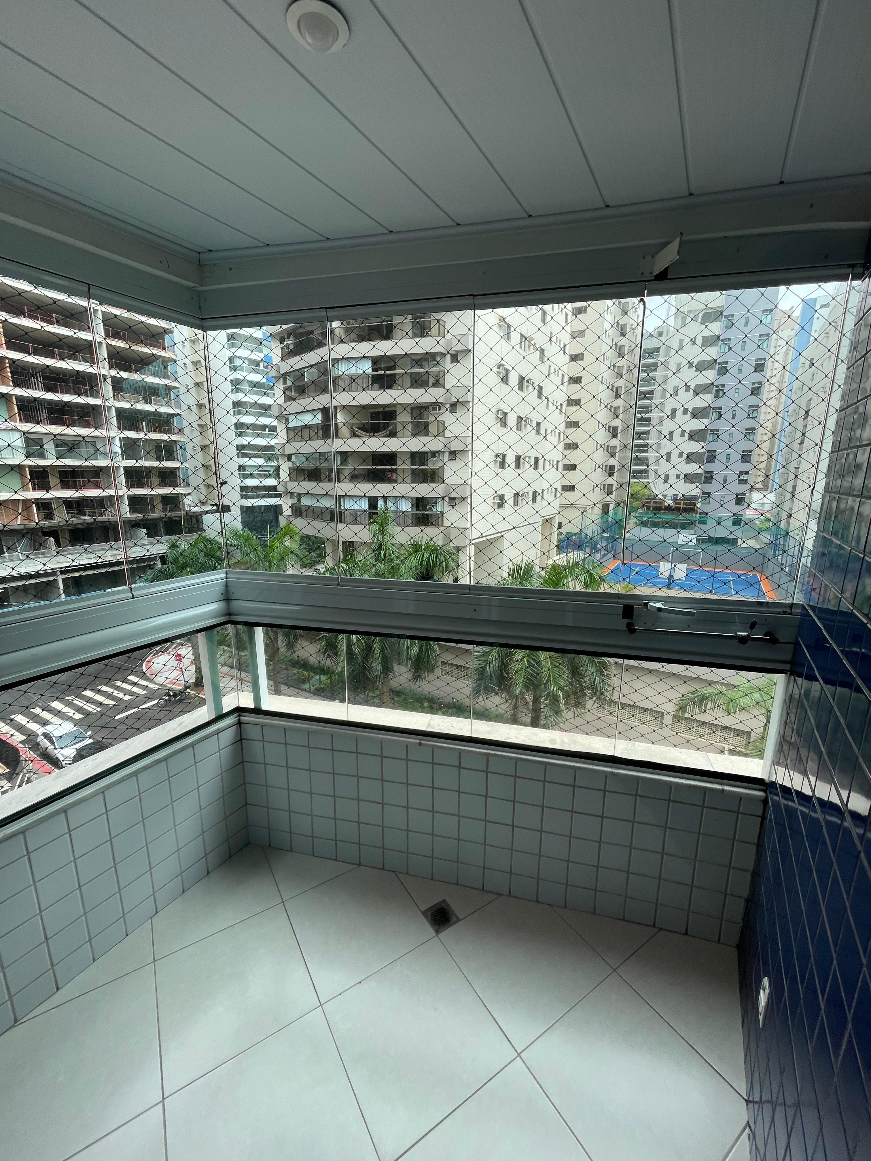 Apto 3 quartos (1 suite) na Praia da Costa e na 2ª quadra do mar