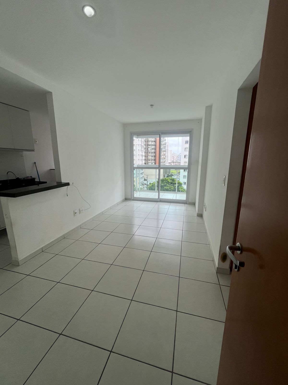 Apartamento 2 Quartos com Suíte.