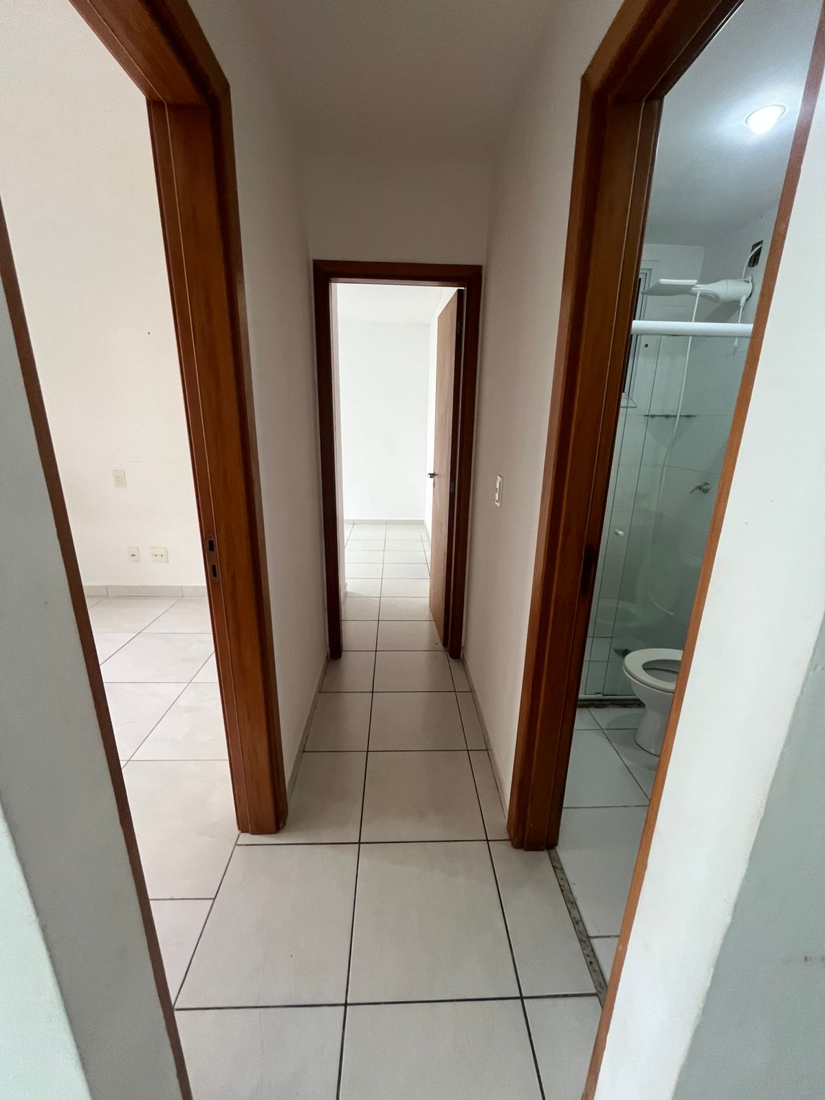 Apartamento 2 Quartos com Suíte.
