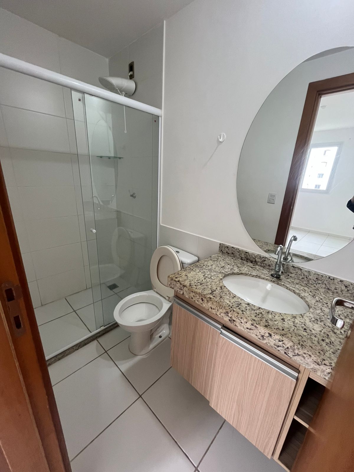 Apartamento 2 Quartos com Suíte.