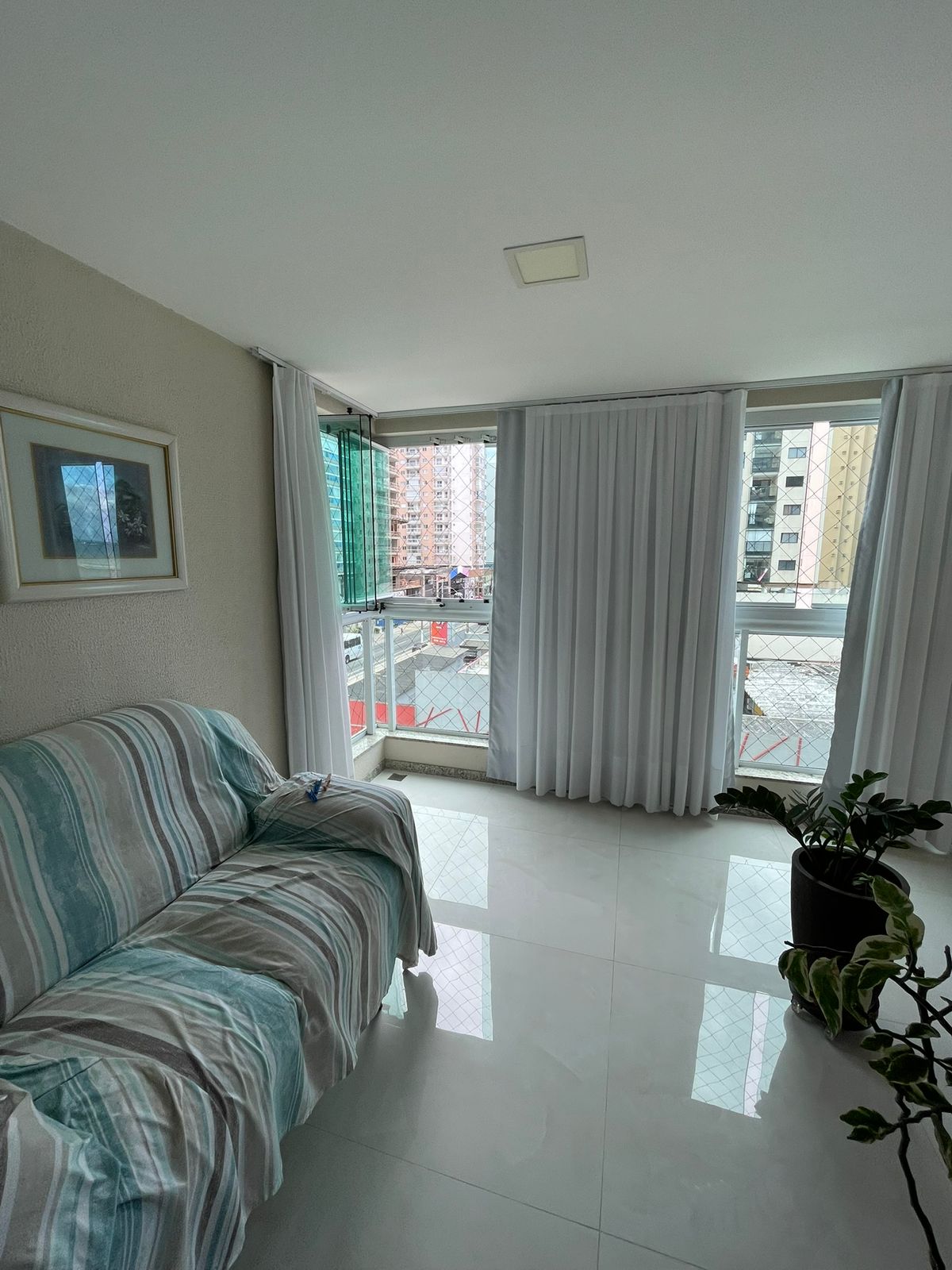 Apartamento de 3 Quartos com suite - 130m2 - Praia de Itaparica