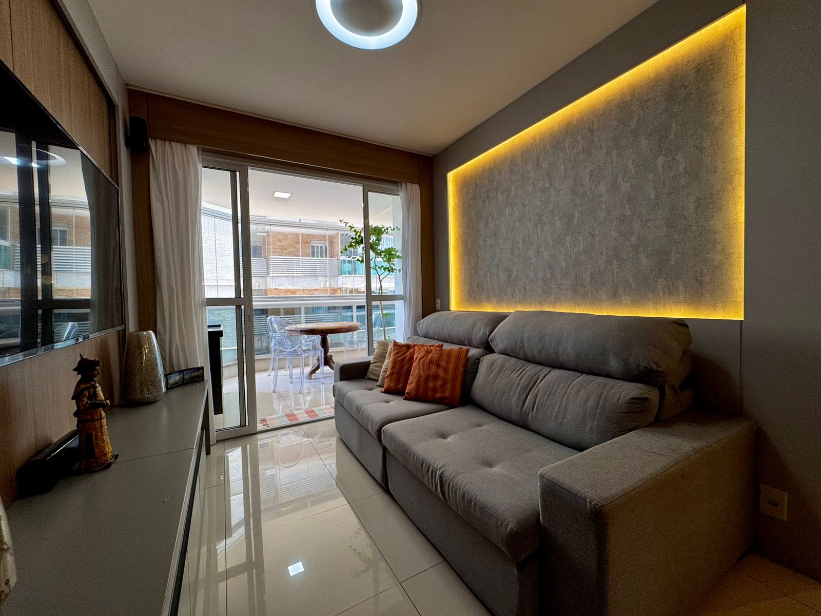 Apartamento com Vista para o Mar e Lazer Completo e pé na areia