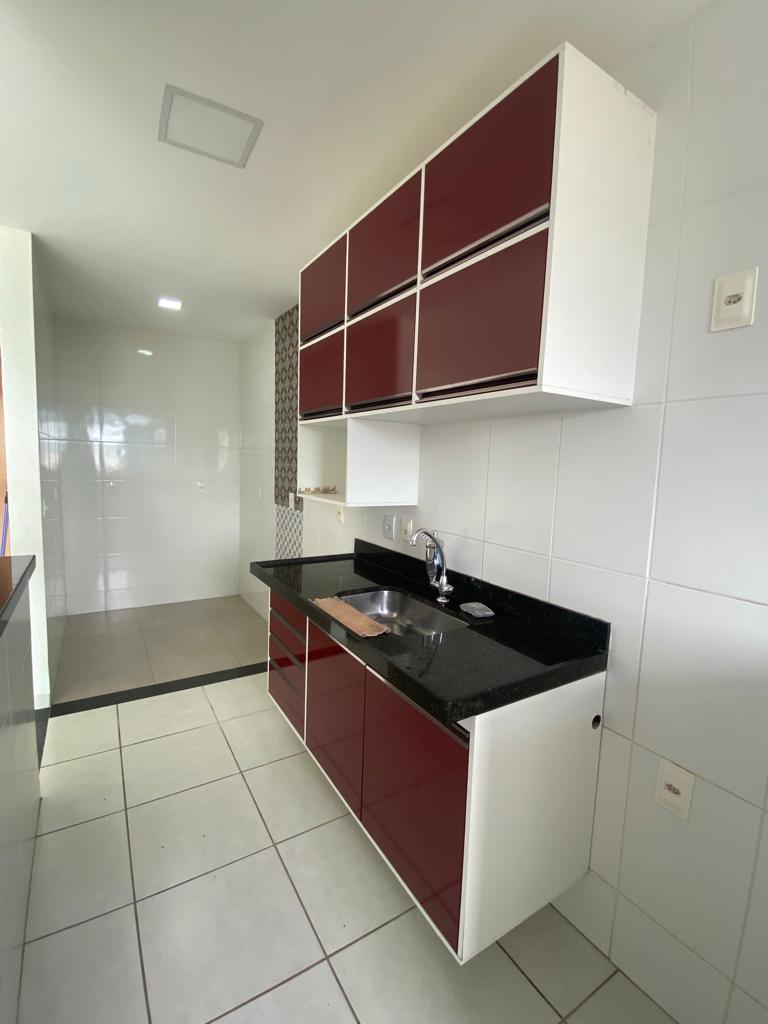 Apartamento 2 Quartos com Suíte.