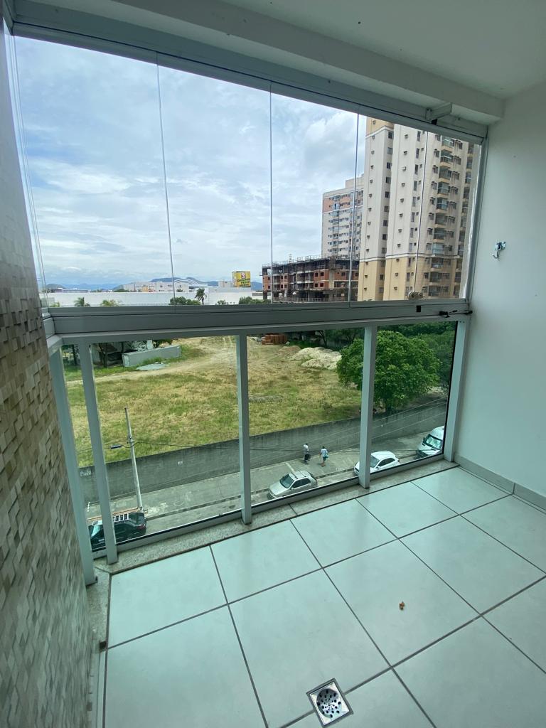Apartamento 2 Quartos com Suíte.