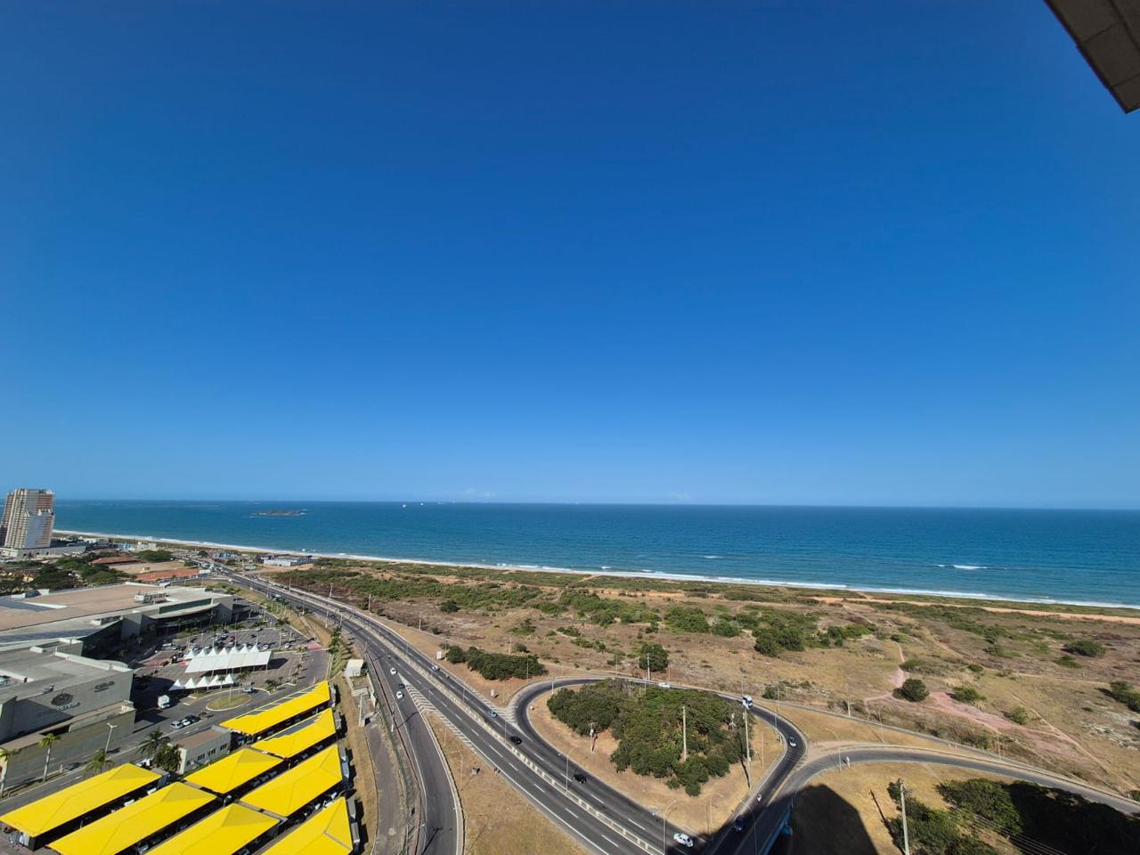 Cobertura exclusiva com vista permanente para o mar!