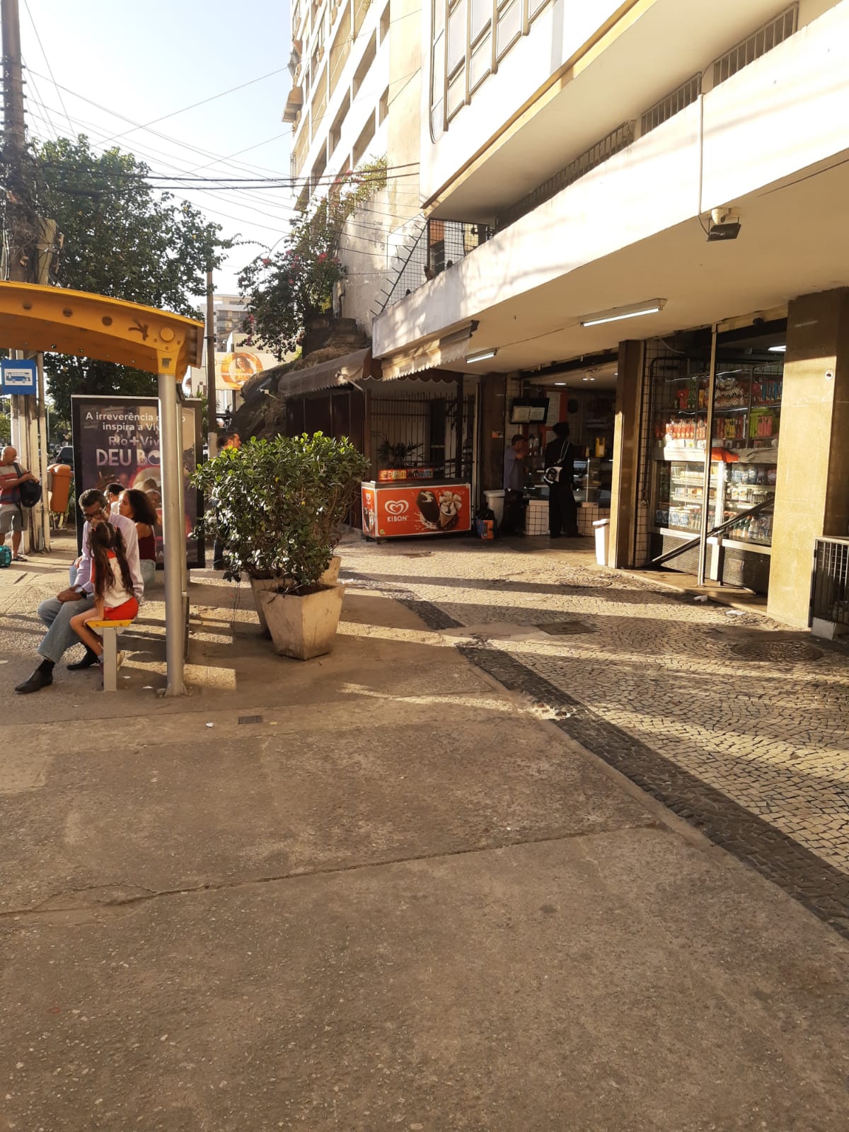 apartamento 1 Quarto, sala, cozinha, banheiro e área de serviço  no coração de Niterói 