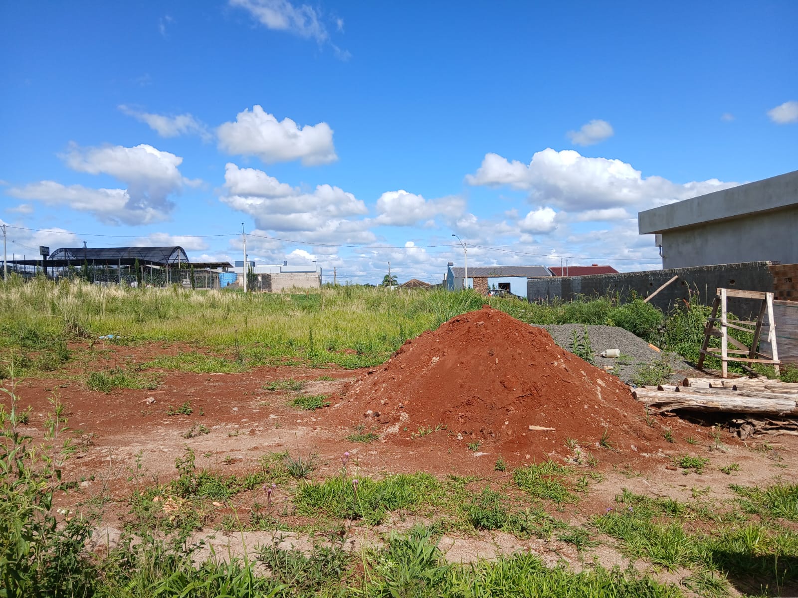 TE 1513 - Terreno no Reserva das Missões (Floripa), na Marechal Floriano, com 360m2. Excelente localização e posição solar.