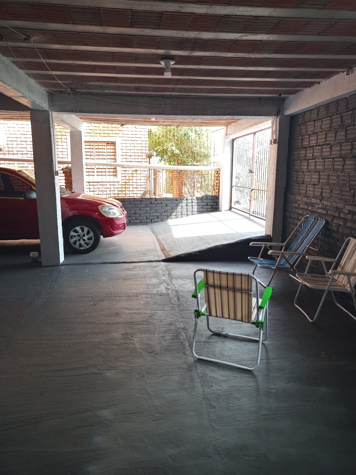 CA 1151 - Casa de 150m2, com Suíte, dois banheiros, três vagas de garagem no bairro Dido.  Contrato de compra e venda! Terreno 10x16(160m2).