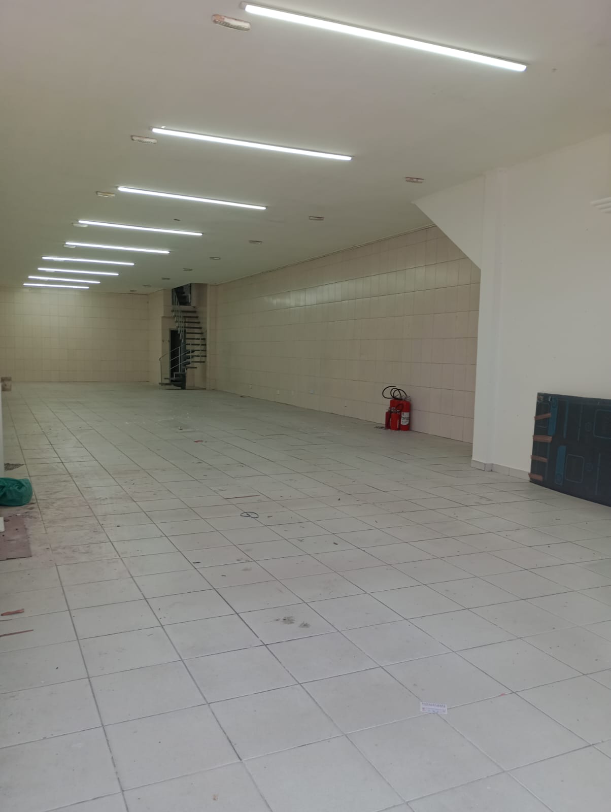 SALÃO COMERCIAL