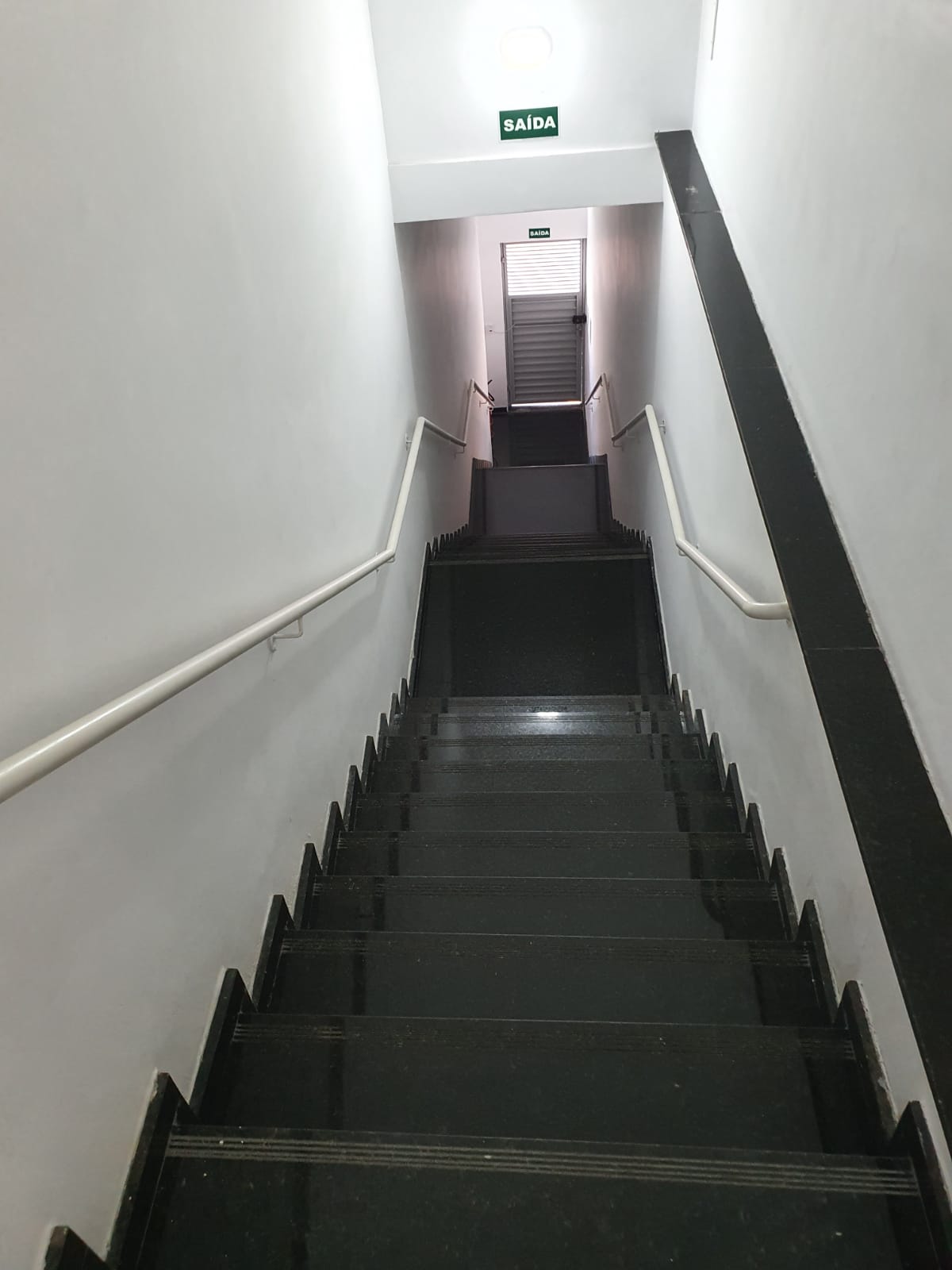 SALA COMERCIAL