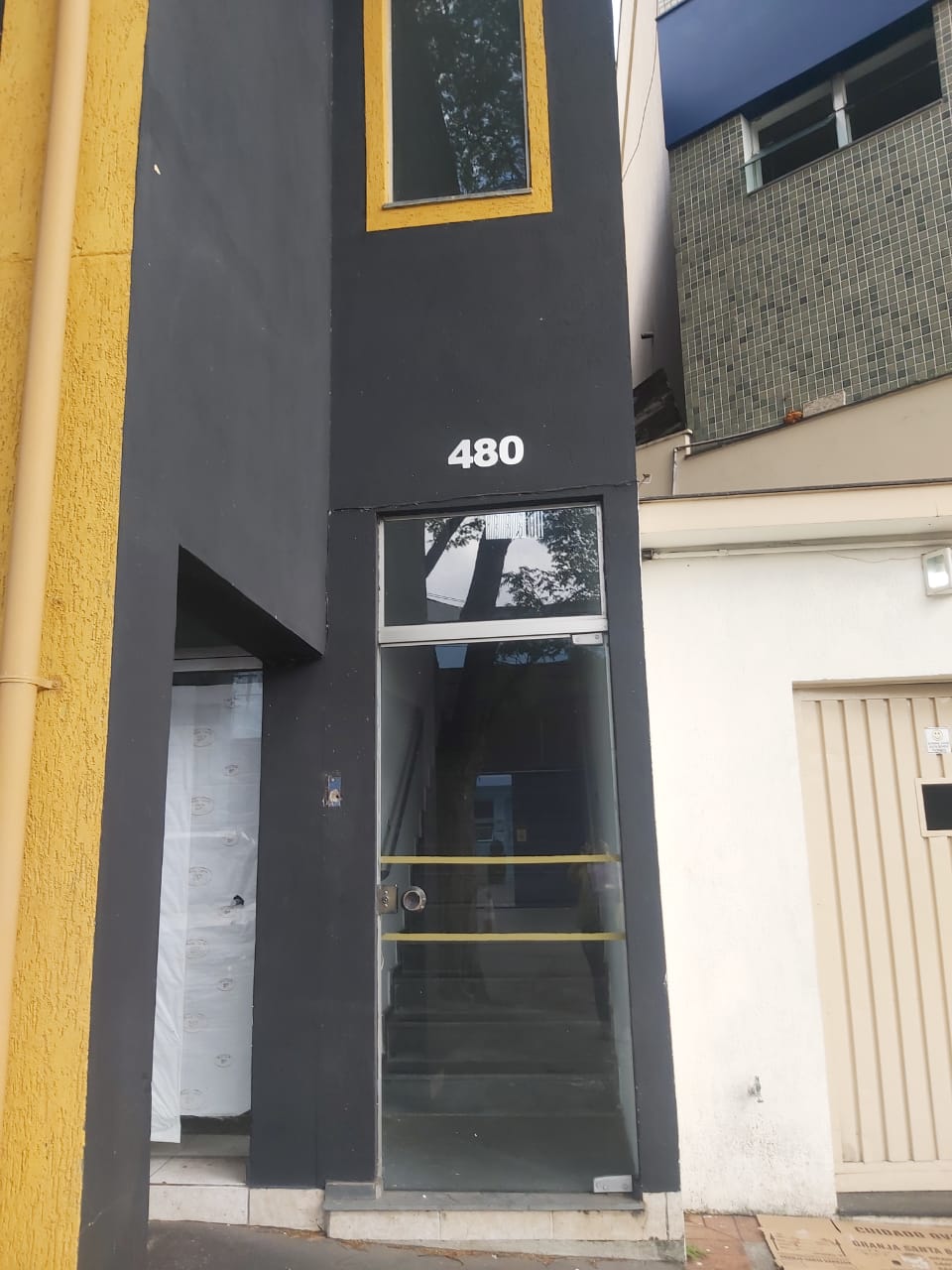 LOCAÇÃO / SALA COMERCIAL
