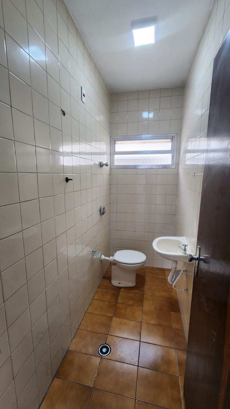 SALA COMERCIAL