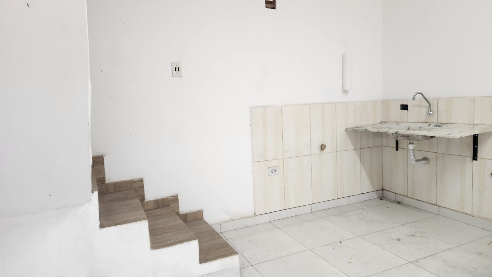 Sala Comercial Duplex - Locação
