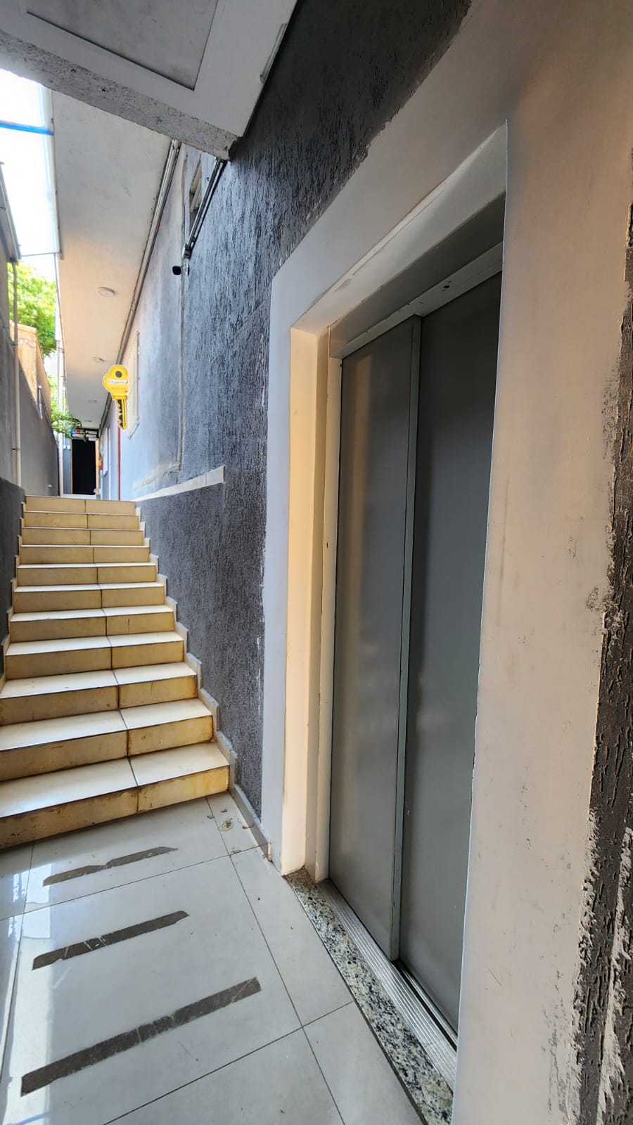 Sala Comercial Duplex - Locação