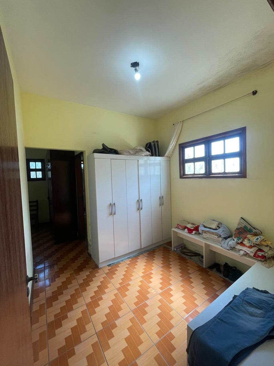 CASA Á VENDA - BAIRRO COSTA E SILVA