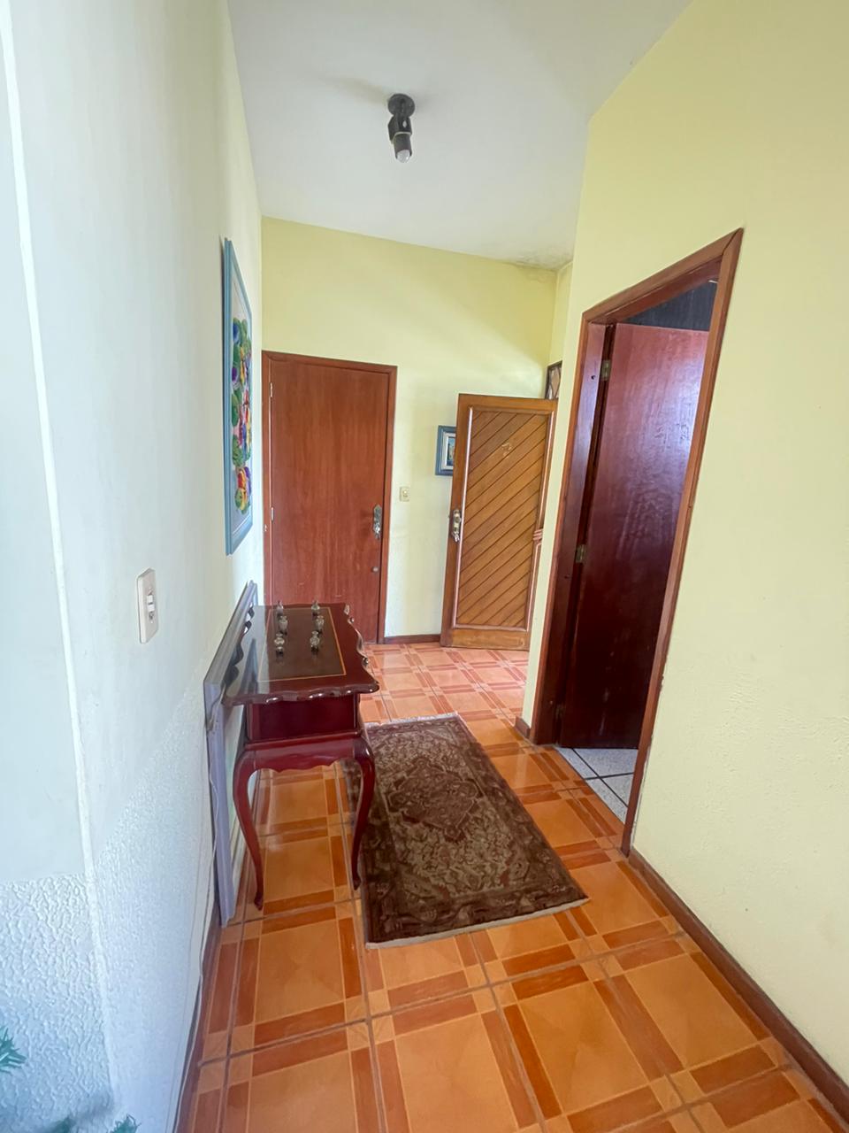 CASA Á VENDA - BAIRRO COSTA E SILVA