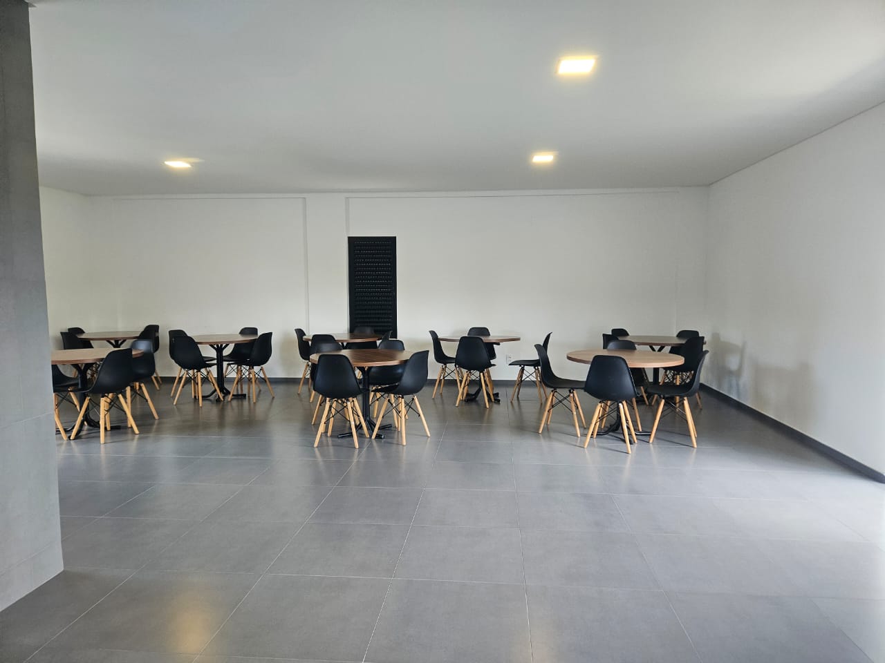 Apartamento a Venda - Bairro ATIRADORES