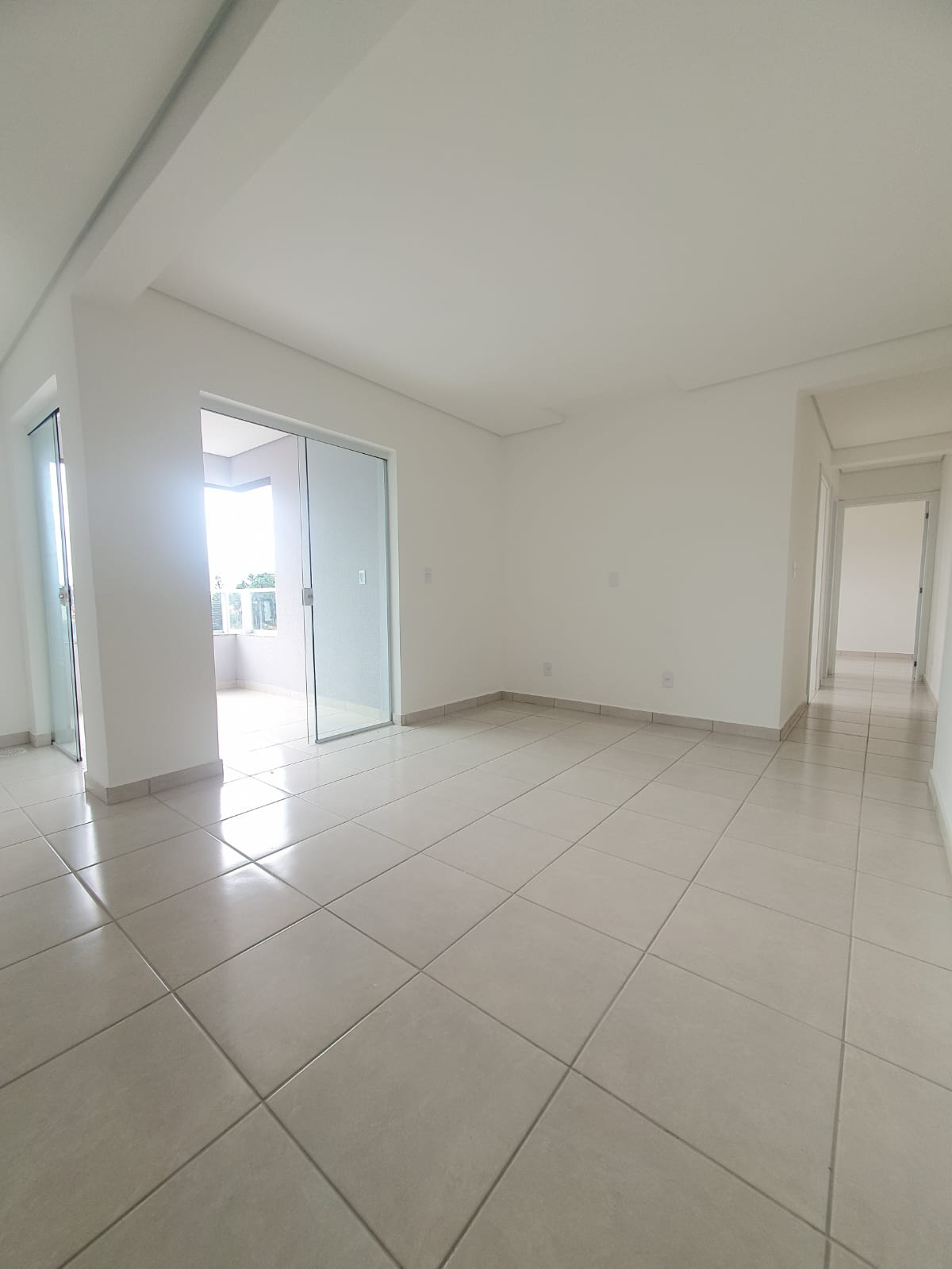APARTAMENTO Á VENDA - BAIRRO COSTA E SILVA