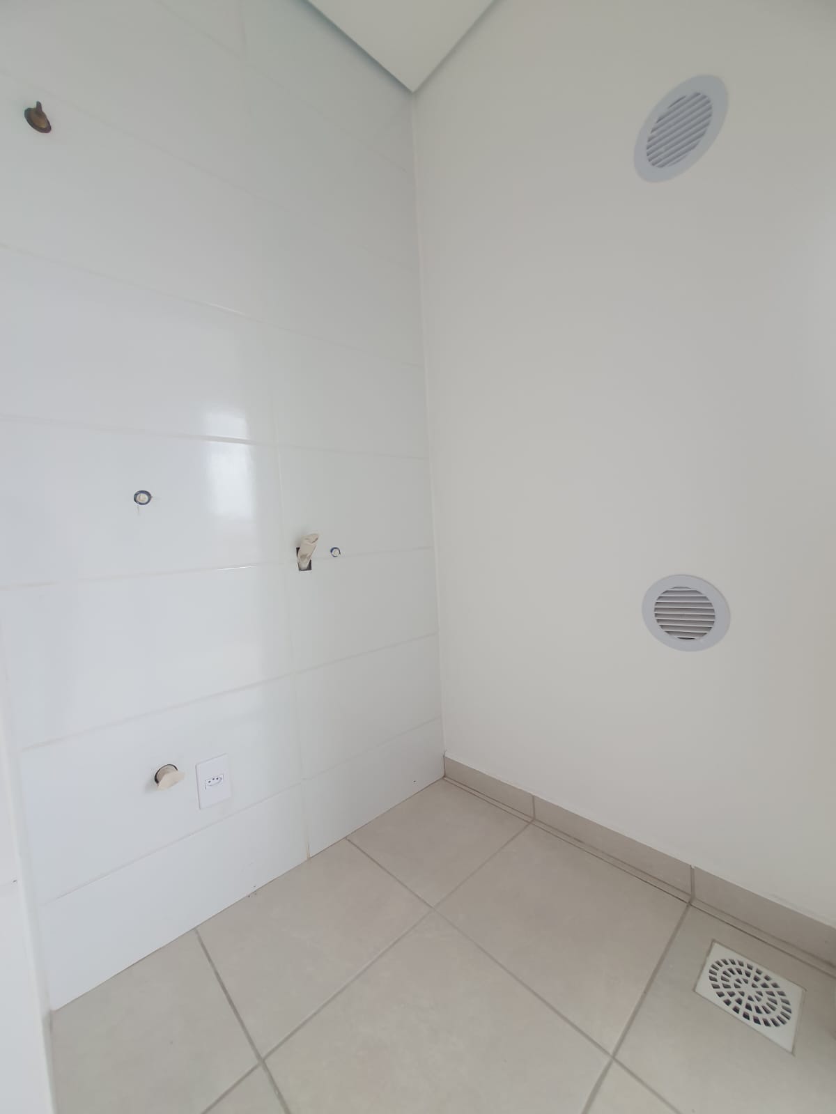 APARTAMENTO Á VENDA - BAIRRO COSTA E SILVA