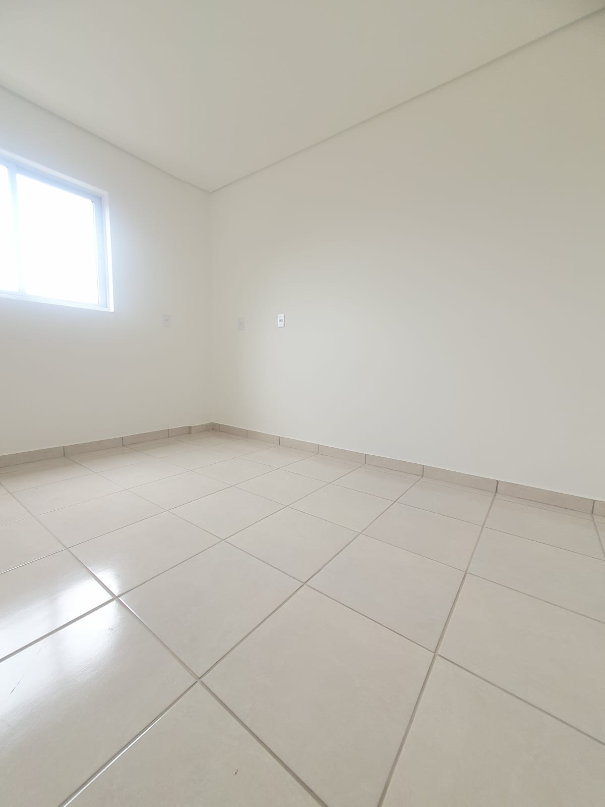 APARTAMENTO Á VENDA - BAIRRO COSTA E SILVA