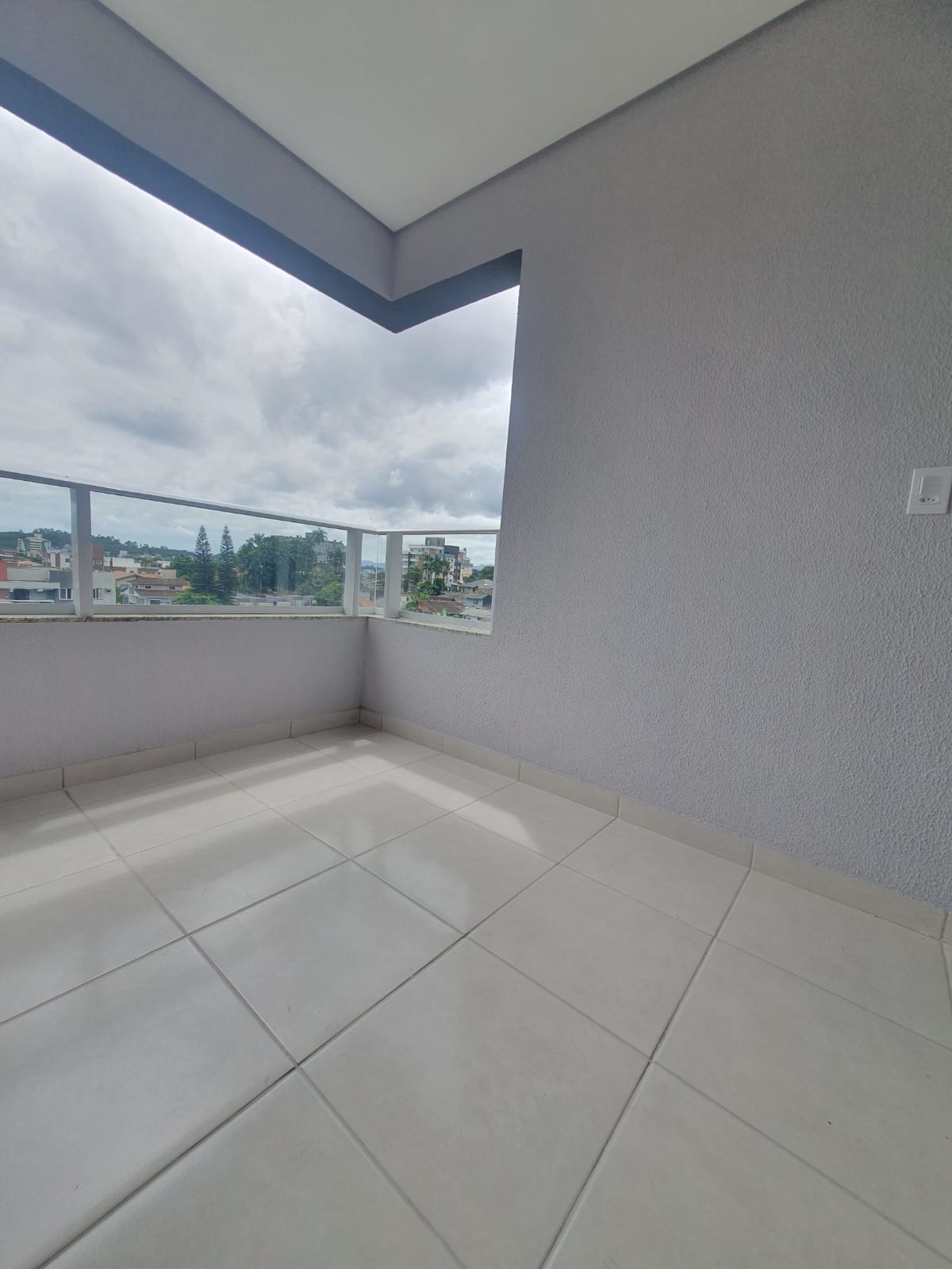 APARTAMENTO Á VENDA - BAIRRO COSTA E SILVA