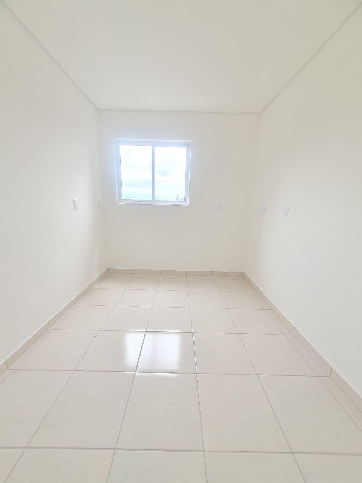 APARTAMENTO Á VENDA - BAIRRO COSTA E SILVA
