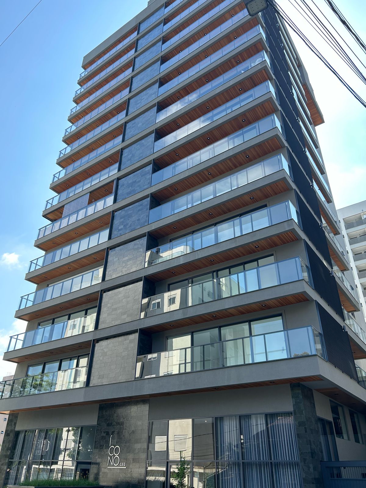APARTAMENTO 126m² A VENDA - BAIRRO ATIRADORES