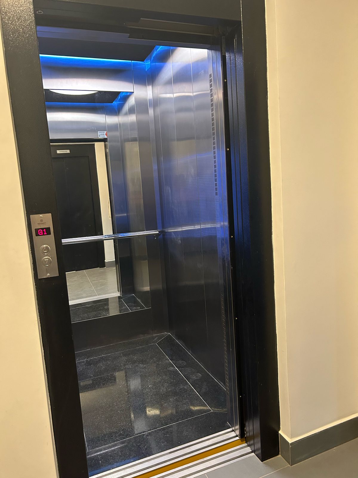 APARTAMENTO 126m² A VENDA - BAIRRO ATIRADORES